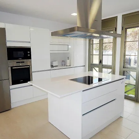 Villa 5 Bedrooms Villa With Sea View Private Pool And Enclosed Garden At Costa Adeje 2 Km Away From The Beach *
