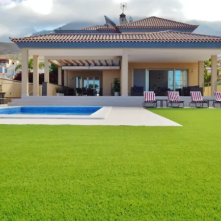 Willa 5 Bedrooms Villa With Sea View Private Pool And Enclosed Garden At Costa Adeje 2 Km Away From The Beach Costa Adeje (Tenerife)