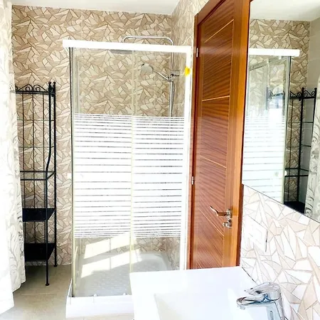 Willa 5 Bedrooms Villa With Sea View Private Pool And Enclosed Garden At Costa Adeje 2 Km Away From The Beach Costa Adeje (Tenerife)